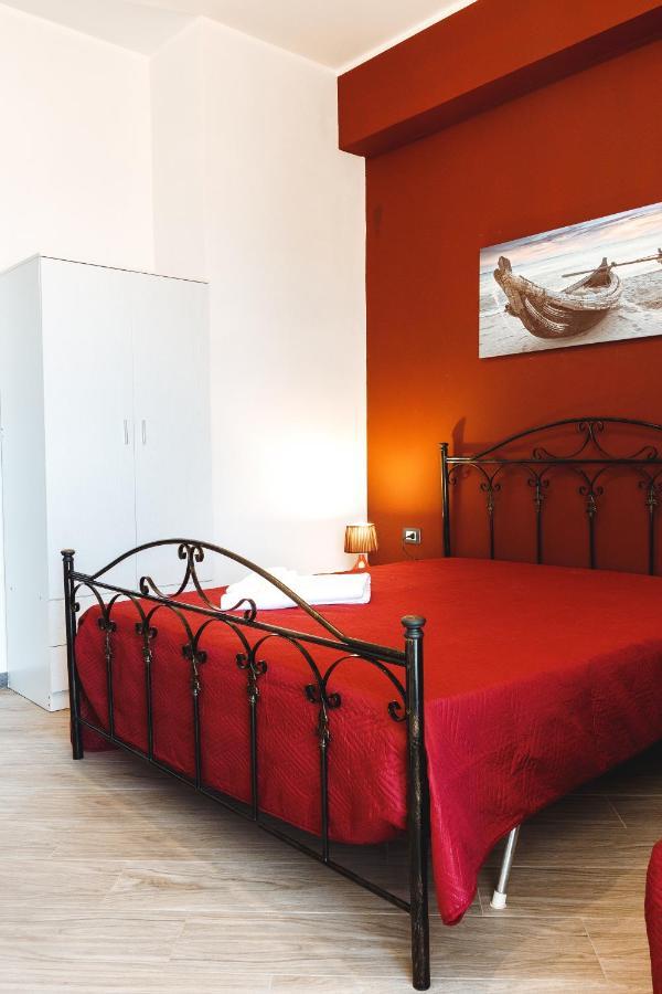 B&B Raggio Di Sole ปอร์โต เอมเปโดเกล ภายนอก รูปภาพ