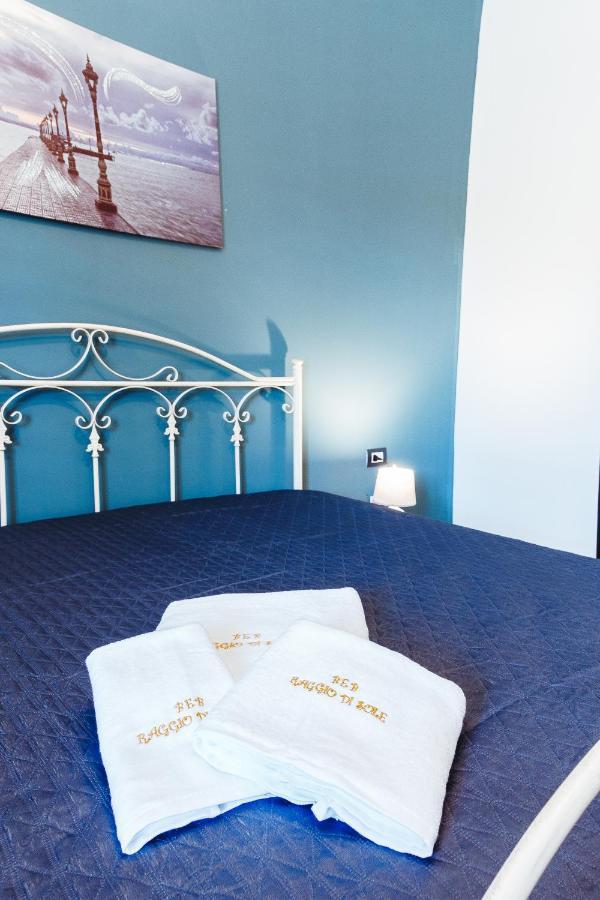 B&B Raggio Di Sole ปอร์โต เอมเปโดเกล ภายนอก รูปภาพ
