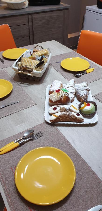 B&B Raggio Di Sole ปอร์โต เอมเปโดเกล ภายนอก รูปภาพ